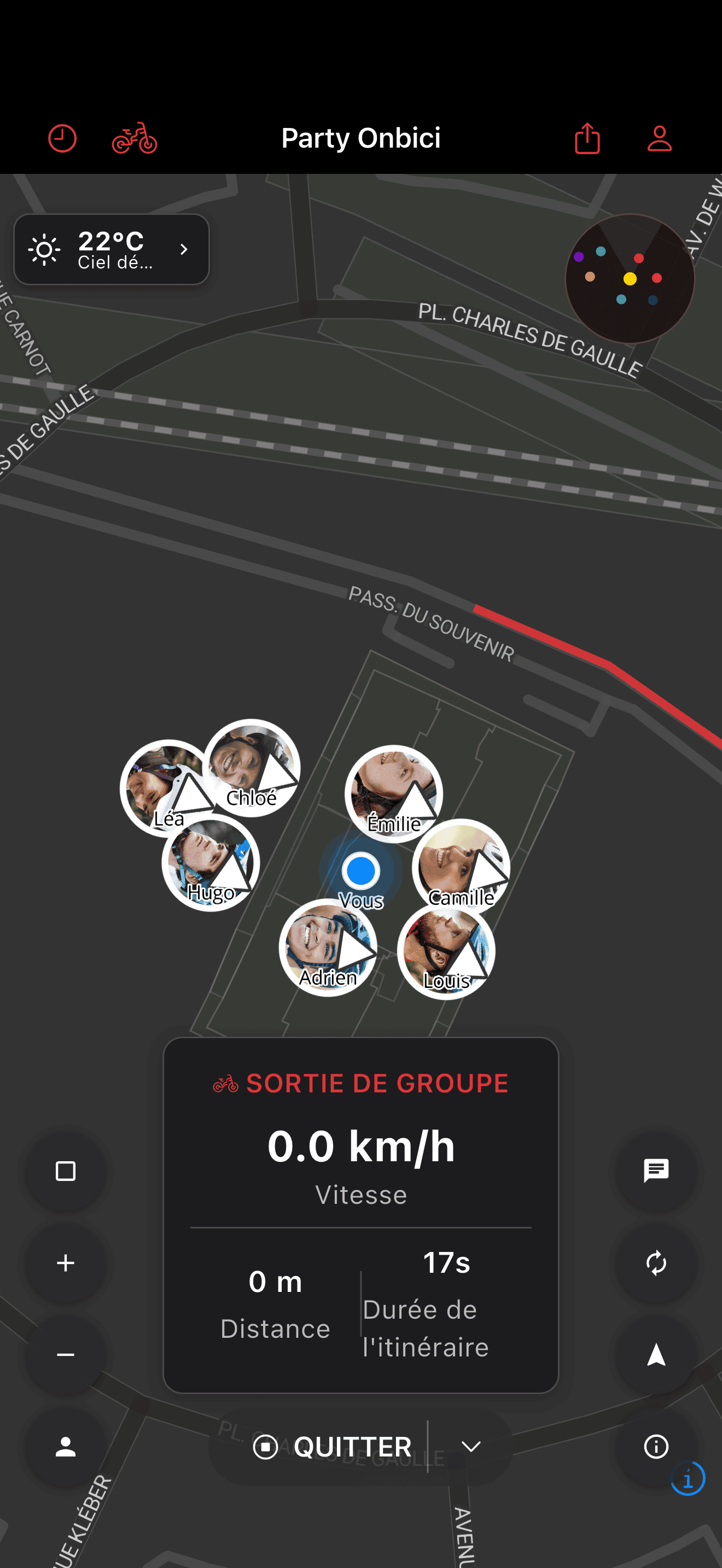 Les cyclistes affichés ensemble sur la carte de la sortie (dark mode)