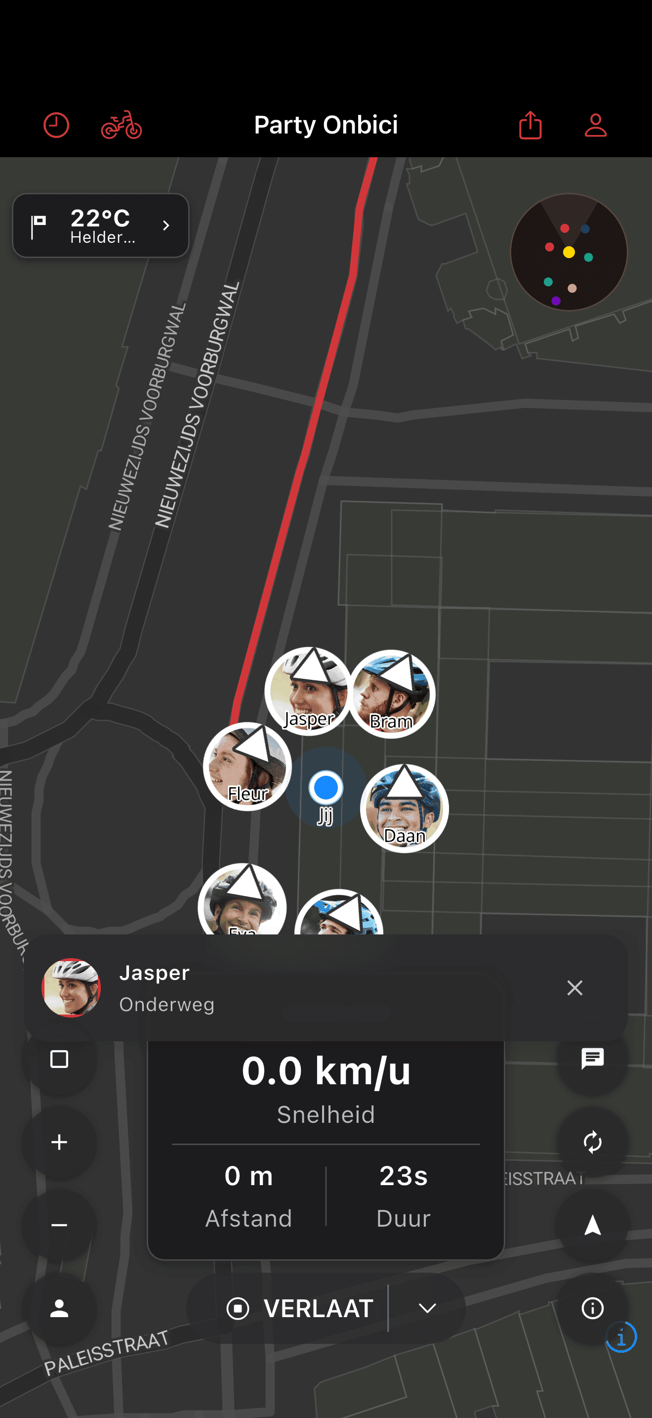Berichttoast tijdens een rit met afzender-avatar (dark mode)